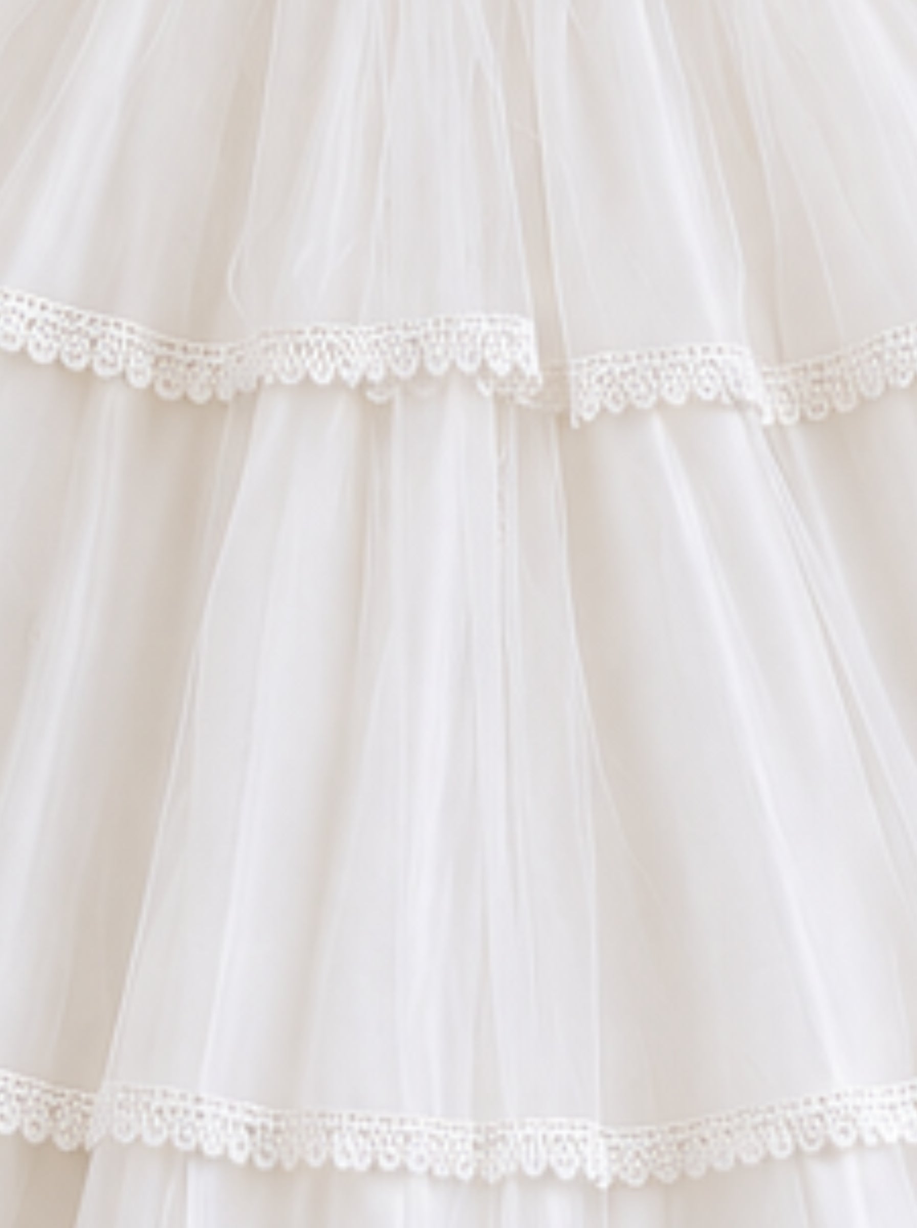 White Communion for girls with lace bodice and tiered tulle skirt